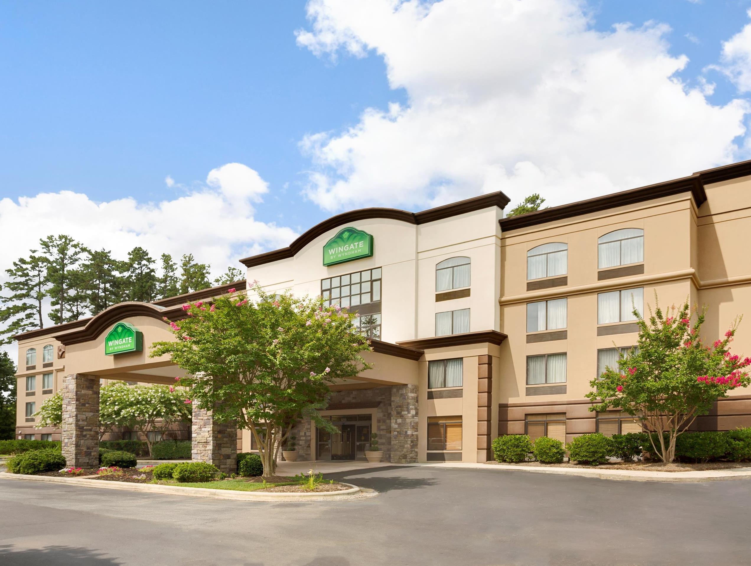 Wingate By Wyndham Raleigh Durham / Airport Hotel Exterior photo