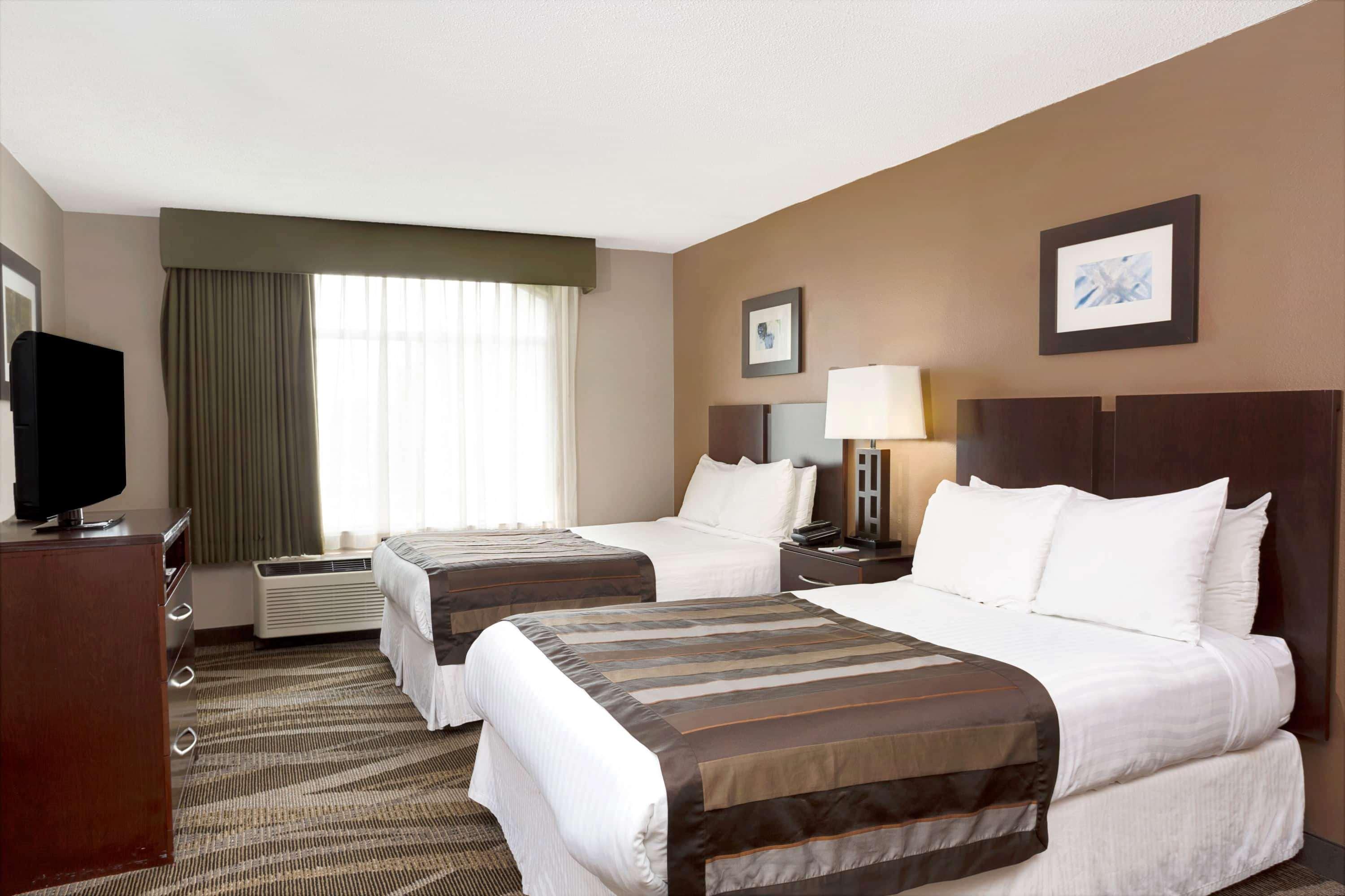 Wingate By Wyndham Raleigh Durham / Airport Hotel Exterior photo